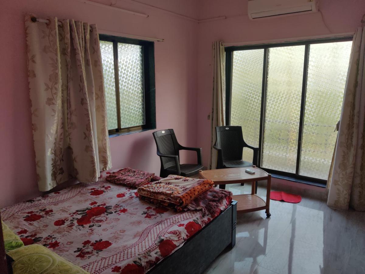 Gulmohar Cottages - Home Stay In อลีบาก ภายนอก รูปภาพ