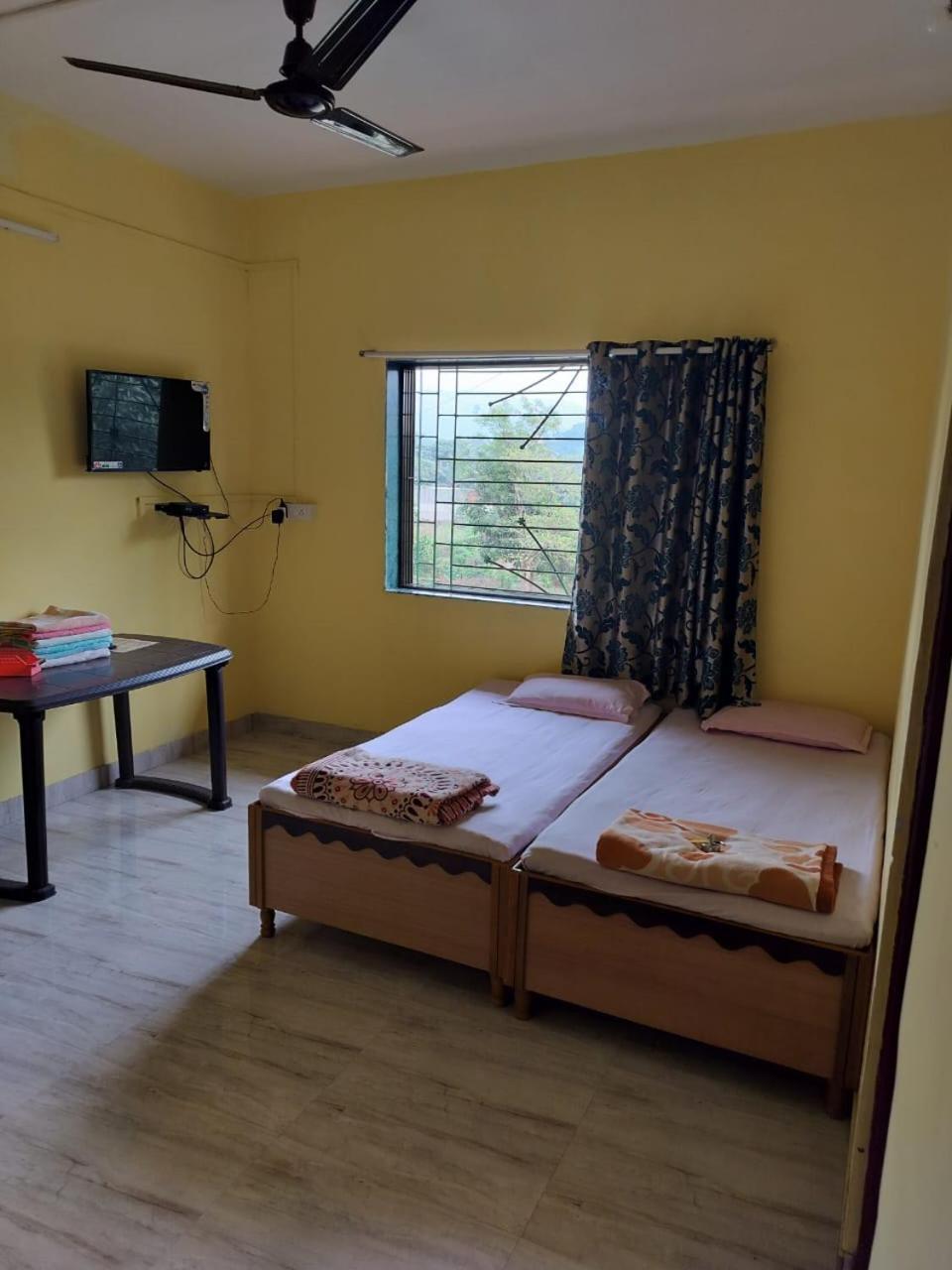 Gulmohar Cottages - Home Stay In อลีบาก ภายนอก รูปภาพ
